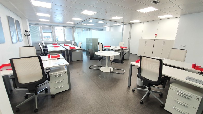 Office ten workstations with private directors office