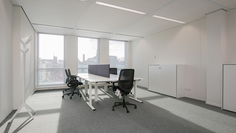 large private office alexanderveld