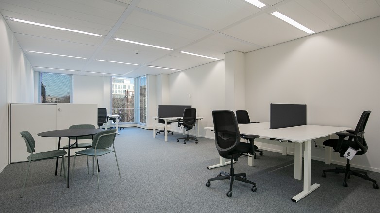 large office space alexanderveld